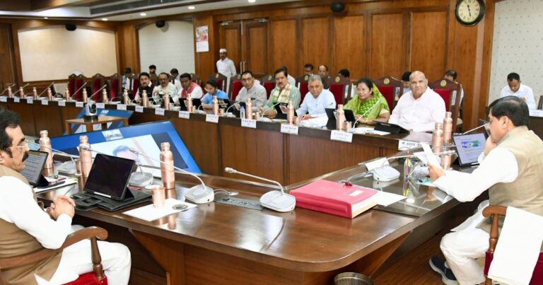 30,055 करोड़ की कैबिनेट मंजूरी: मोहन यादव सरकार का बड़ा फैसला, किसानों, पेंशन और ट्रांसफर नीति पर अहम ऐलान
