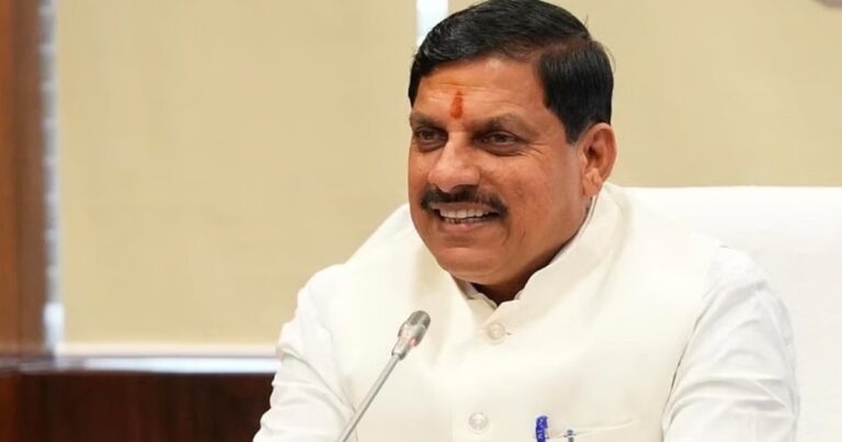 उज्जैन में आज शिप्रा तीर्थ परिक्रमा का समापन, मुख्यमंत्री डॉ. मोहन यादव अर्पित करेंगे 351 फीट लंबी चुनरी