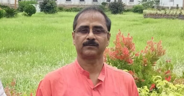 नौकरी दिलाने के नाम पर ठगी का आरोप, तृणमूल के पूर्व विधायक तिलक चक्रवर्ती गिरफ्तार