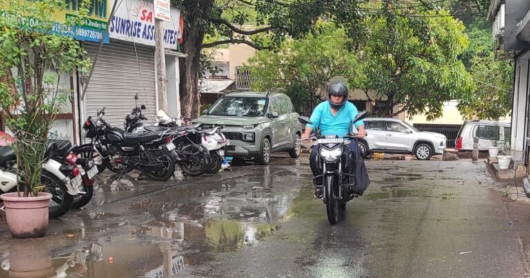 दिल्ली-एनसीआर में बारिश से गर्मी से राहत, केरल में मानसून की एंट्री के बाद कई राज्यों में भारी बारिश का अलर्ट
