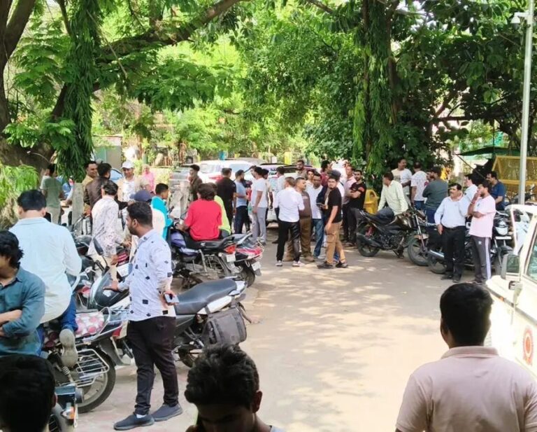 डॉग फीडिंग विवाद ने लिया राजनीतिक रंग: संघ कार्यकर्ताओं और विधायक समर्थकों के बीच विवाद