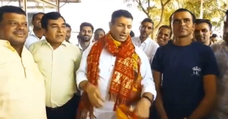 दुपट्टा विवाद में घिरे जीतू पटवारी, बीजेपी ने लगाया सनातन और किसानों के अपमान का आरोप