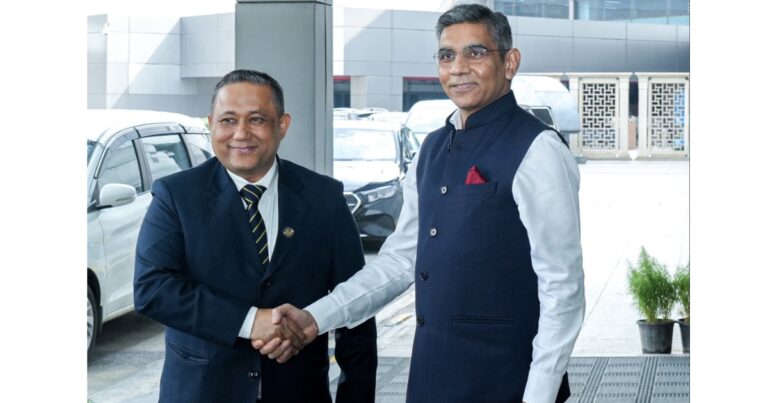 भारत पहुंचे नेपाल के विदेश मंत्री शिशिर खनाल, एस. जयशंकर के साथ करेंगे अहम द्विपक्षीय वार्ता