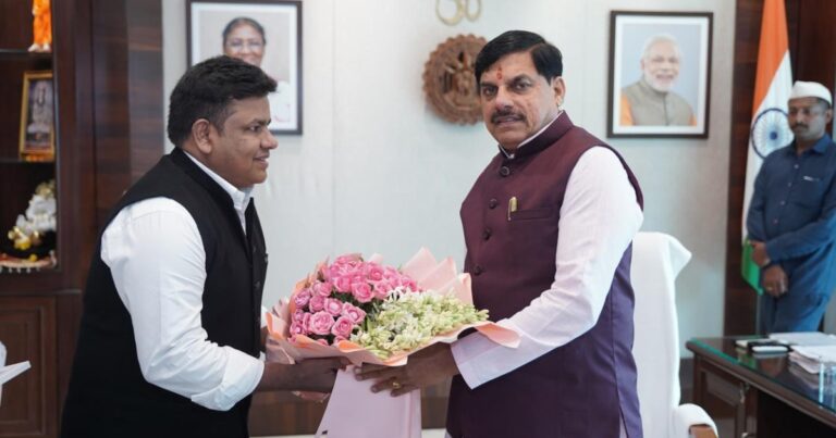 मुख्यमंत्री मोहन यादव से मिले निर्देशक जैग़म इमाम, बताई ‘द नर्मदा स्टोरी’ की खासियत