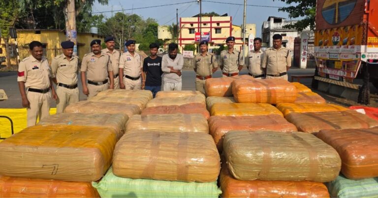 छत्तीसगढ़ में 10 करोड़ की गांजा खेप जब्त, दो तस्कर गिरफ्तार