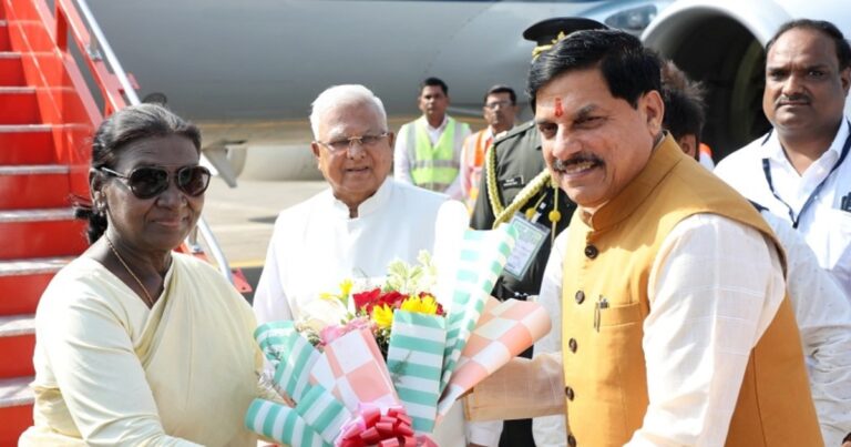 राष्ट्रपति द्रौपदी मुर्मु बैतूल पहुंचीं, जनजातीय महासम्मेलन में करेंगी शिरकत