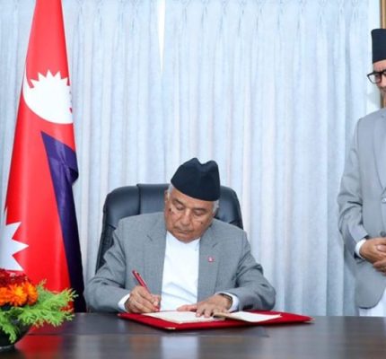 7c5bdf0e7621c25eba48feb29052fc30_22323408